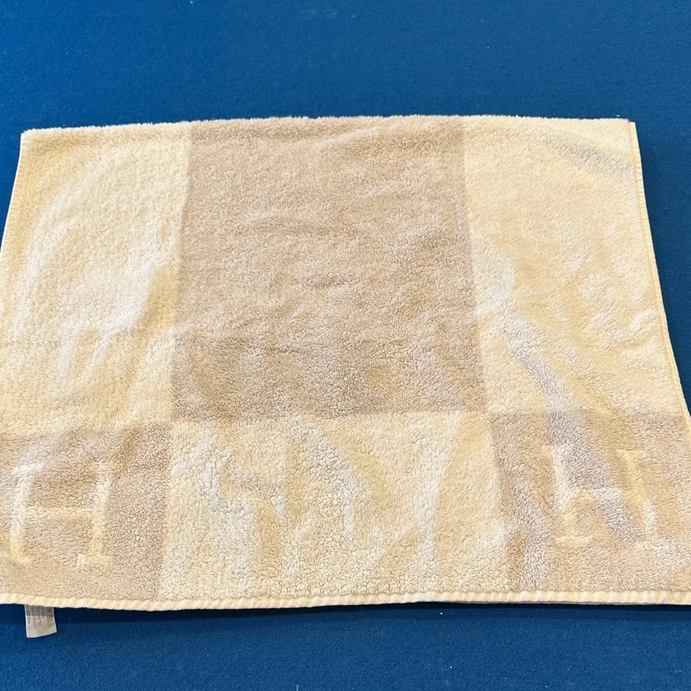 Hermes Plush Bath Towel - Soft Absorbent Home Bath